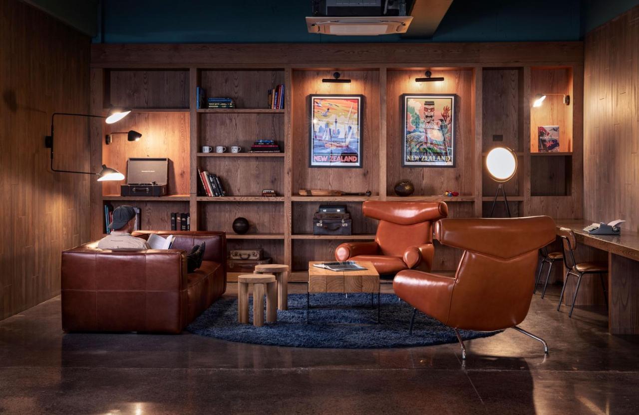 Lylo Auckland Hotel מראה חיצוני תמונה The library at the hotel