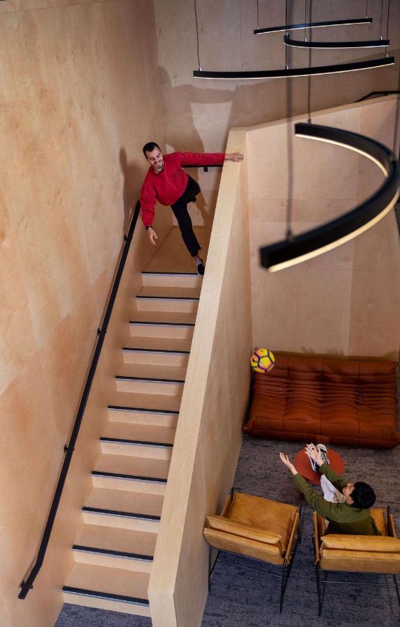 Lylo Auckland Hotel מראה חיצוני תמונה The staircase